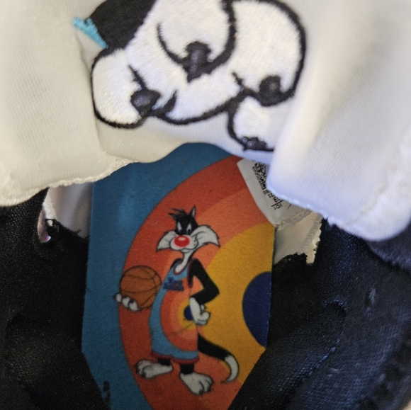 LeBron XV111 Low Nike, 8 Men's, White/ Bright  Crimson- Black - Picture 5 of 16